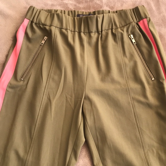 GUESS Women’s Joggers - Picture 2 of 3